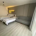 Hotel Grand Emir & 4*