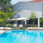 Hotel Grand Emir &