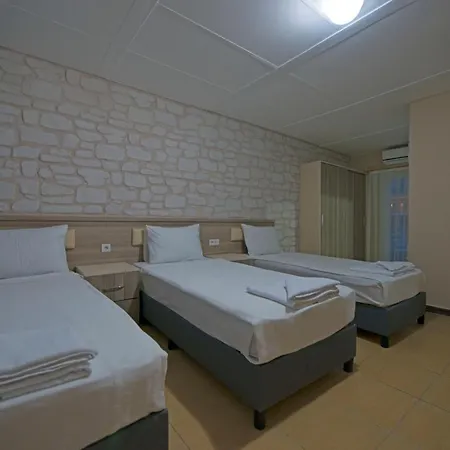 Grand Emir & 4*
