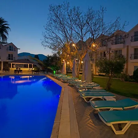 Hotel Grand Emir & 4*