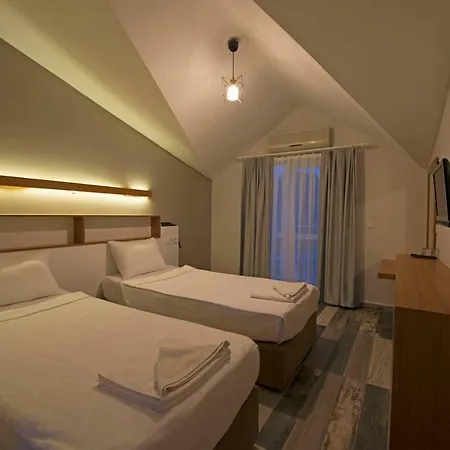 Hotel Grand Emir & 4*