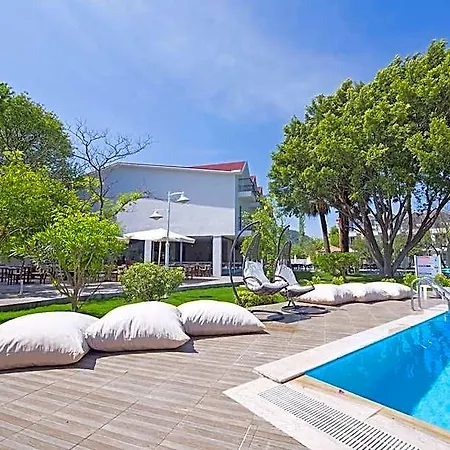 Hotel Grand Emir &